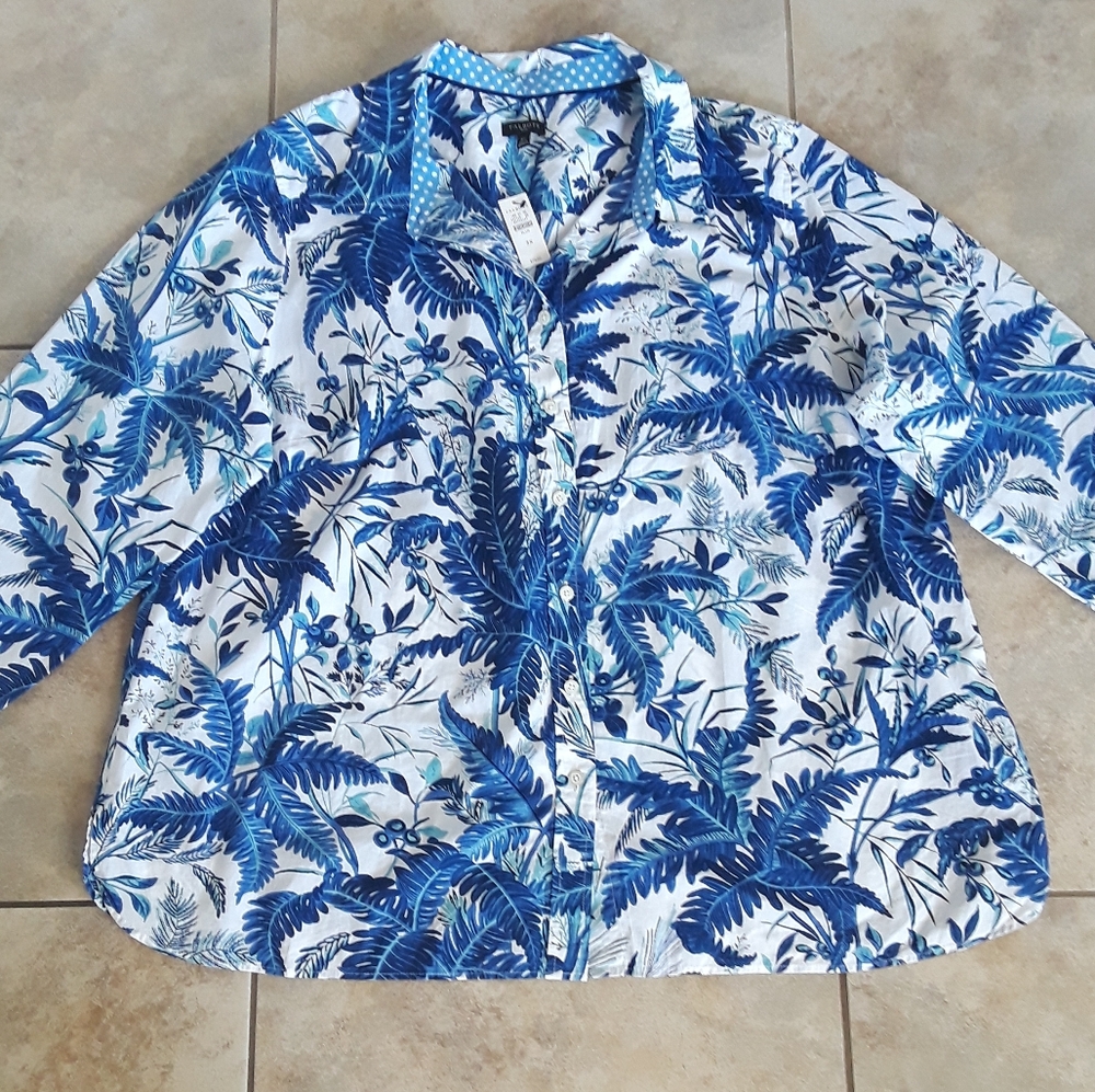 Blue and White Tropical Print Button Down Shirt. Size: 3X.